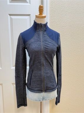Lululemon Define Jacket Size 6 Navy Blue Full Zip Thumbhole Yoga Activewear